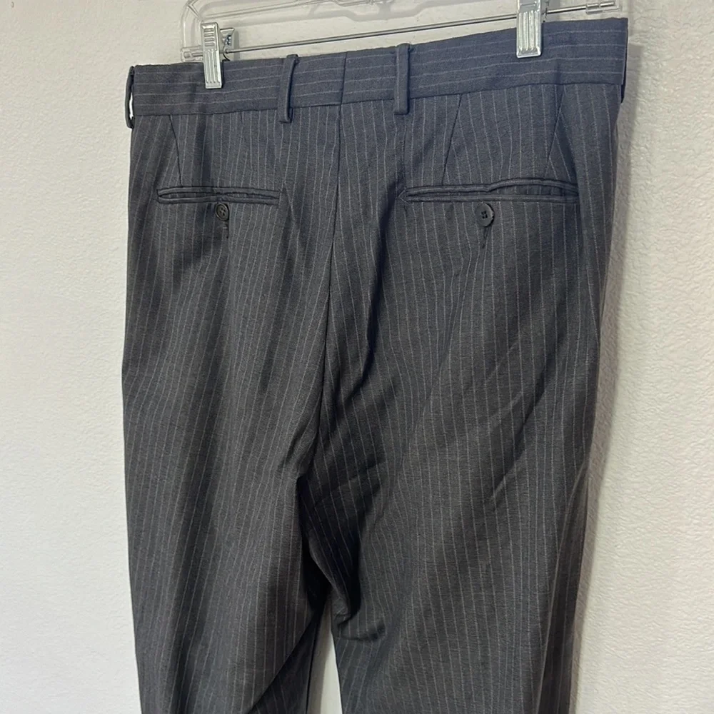 GUCCI wool trousers/slacks. - Picture 6 of 10